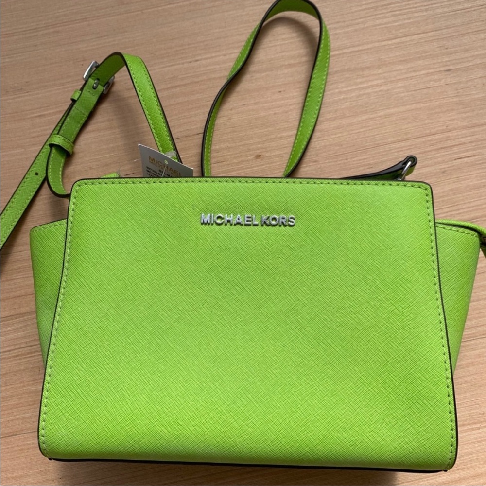 Michael Kors Selma Medium Crossbody Bag